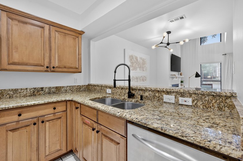 Welcome to 37 Forest Hills Lane, a beautifully maintained - photo 18