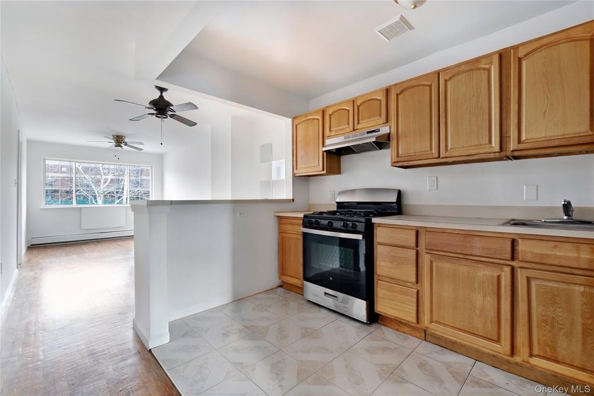 964 Hemlock St presents a versatile legal duplex offering 6 - photo 9