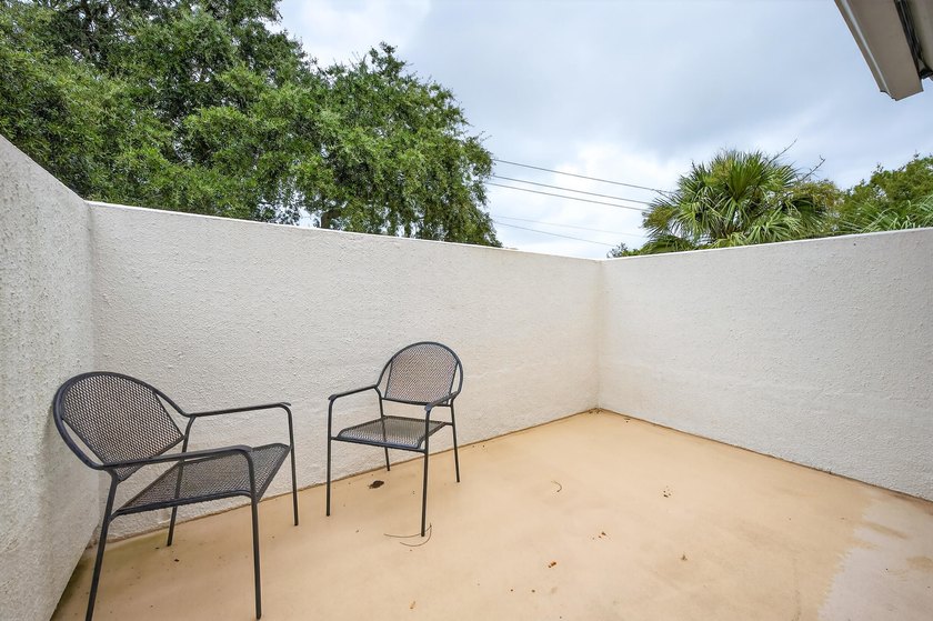 Welcome to 37 Forest Hills Lane, a beautifully maintained - photo 44