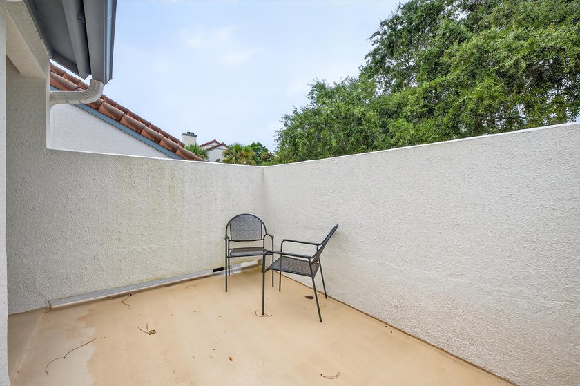 Welcome to 37 Forest Hills Lane, a beautifully maintained - photo 45