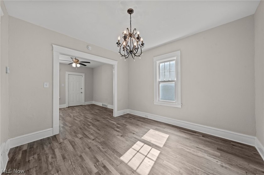 Welcome to this beautifully renovated, move-in-ready 5-bedroom - photo 12