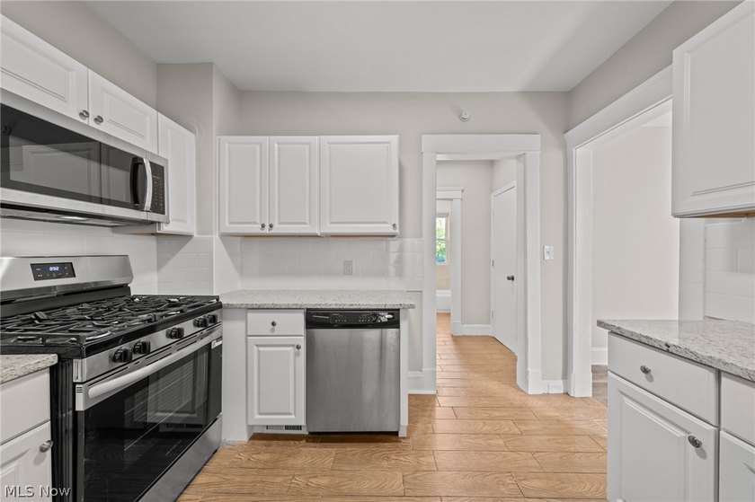 Welcome to this beautifully renovated, move-in-ready 5-bedroom - photo 19