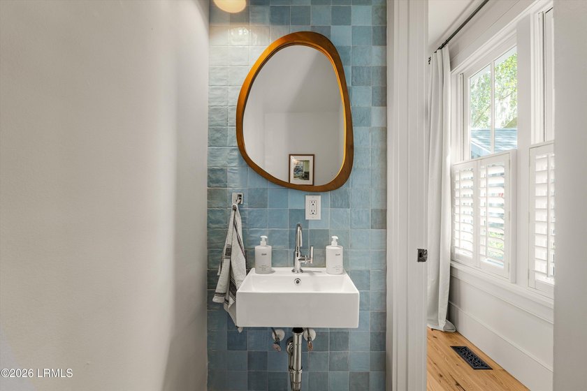 Set within Old Shell Point, this residence has been thoughtfully - photo 24