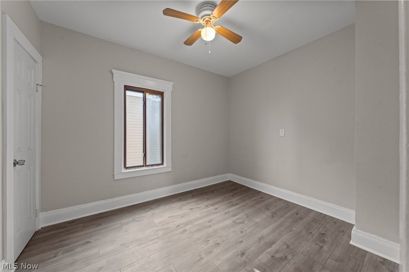 Welcome to this beautifully renovated, move-in-ready 5-bedroom - photo 24