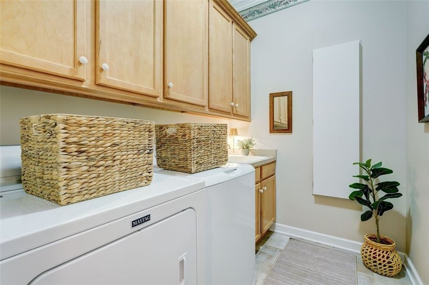 Impeccably maintained and thoughtfully designed, this spacious - photo 25