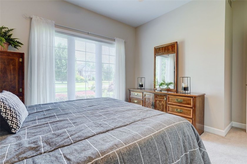Impeccably maintained and thoughtfully designed, this spacious - photo 35