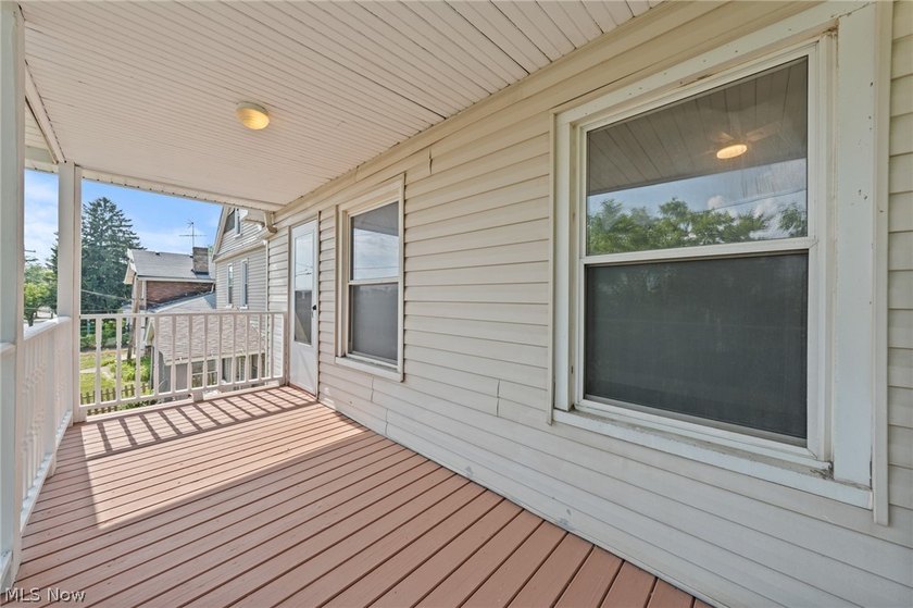 Welcome to this beautifully renovated, move-in-ready 5-bedroom - photo 35