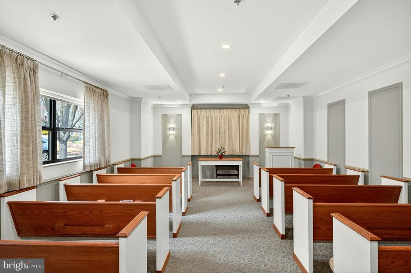 GREAT NEW PRICE on this freshly painted top floor unit with - photo 49