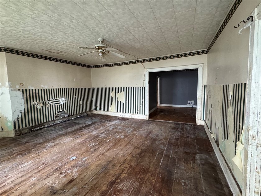 Calling all investors! Ripe for flipping. ----- Solid home with - photo 16