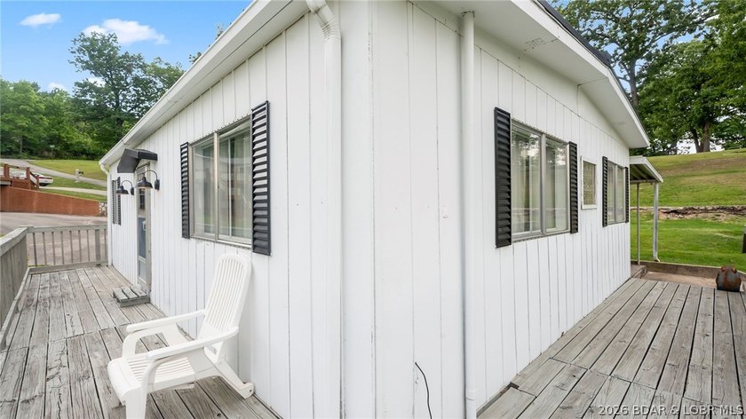 Move-in ready lakeview cabin featuring 2 bedrooms, 1 bath, and - photo 22