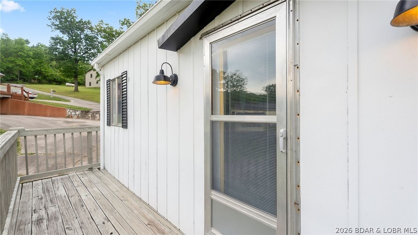 Move-in ready lakeview cabin featuring 2 bedrooms, 1 bath, and - photo 24