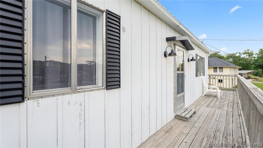 Move-in ready lakeview cabin featuring 2 bedrooms, 1 bath, and - photo 26