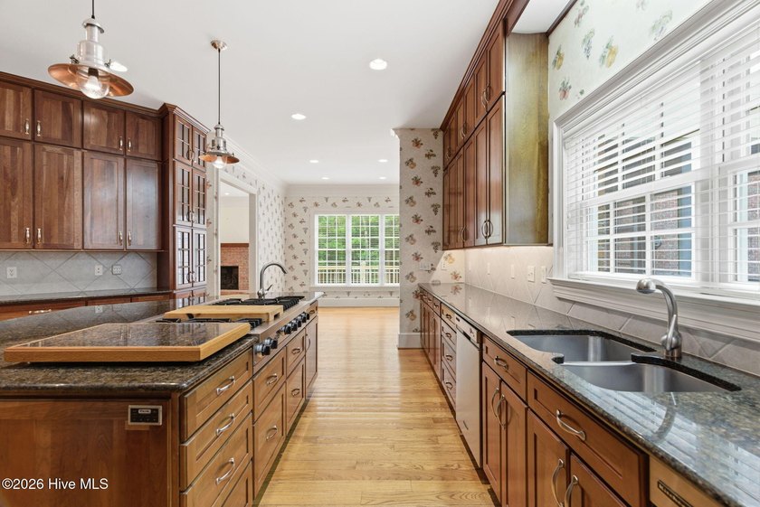 Nestled on 1.4 private acres in the heart of coveted Porters - photo 10