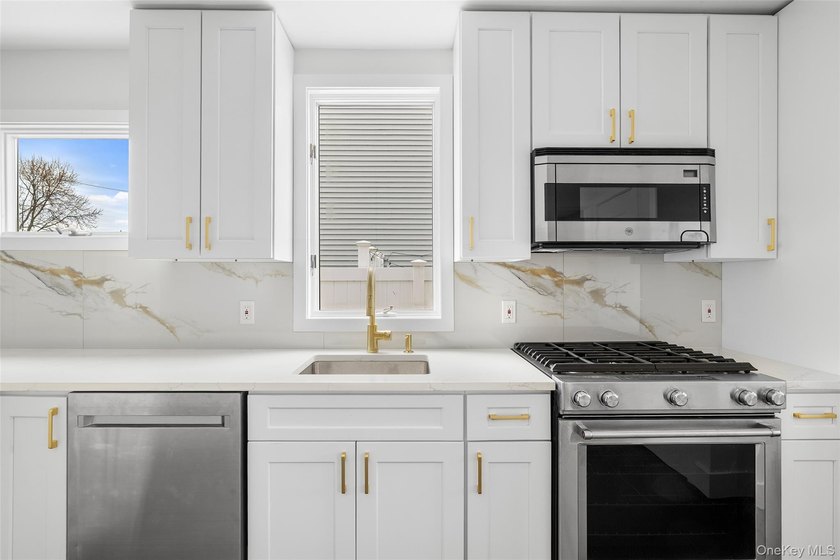 BRAND NEW !!- COMPLETELY RENOVATED-2 BEDROOM, 2 FULL BATHROOM - photo 4