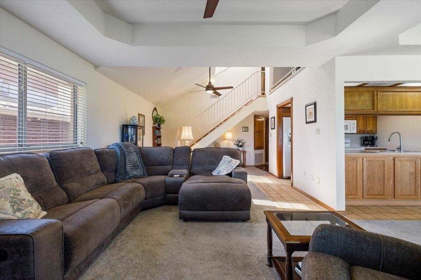 Discover a community gem, with this gorgeous 3-bed, 2.75-bath - photo 5