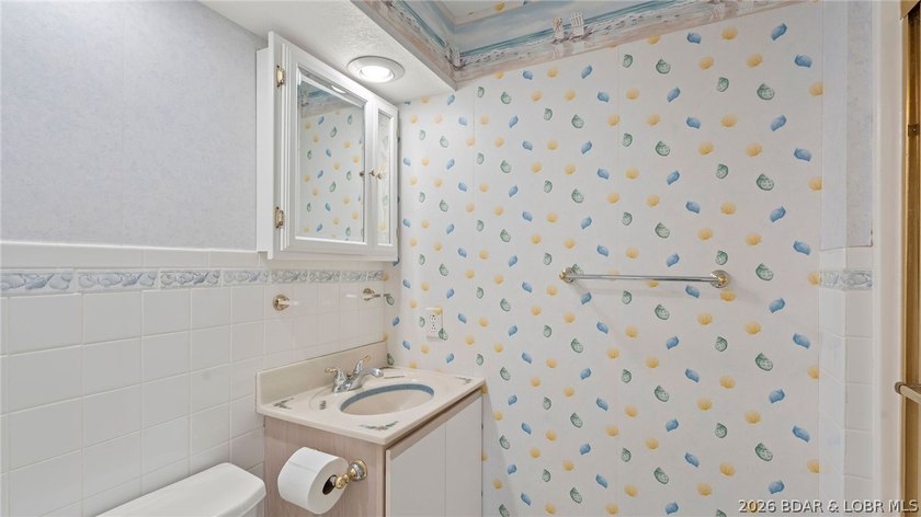 Move-in ready lakeview cabin offering 3 bedrooms, 2 baths, and - photo 26