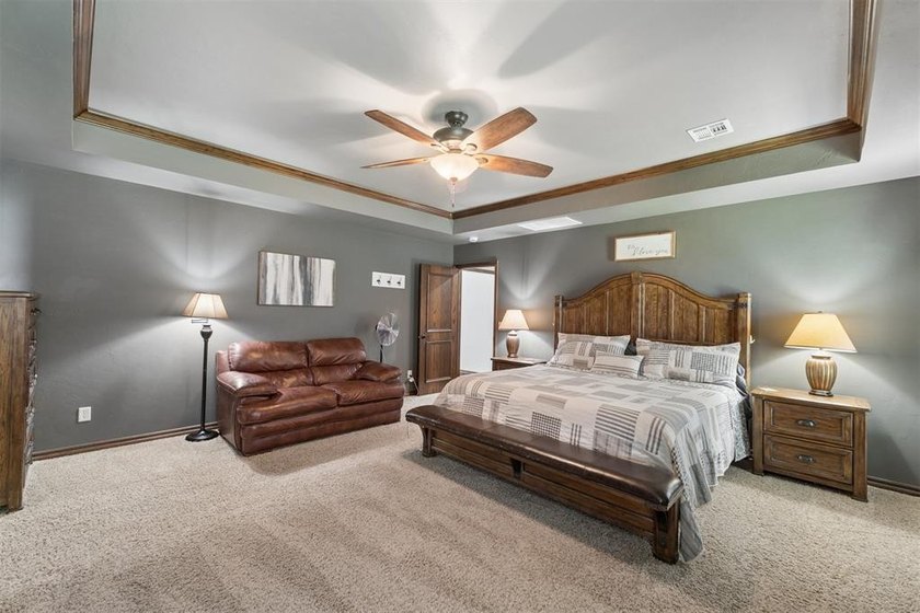 Beautiful one level home on a gorgeous .83 acre cul-de-sac lot! - photo 26