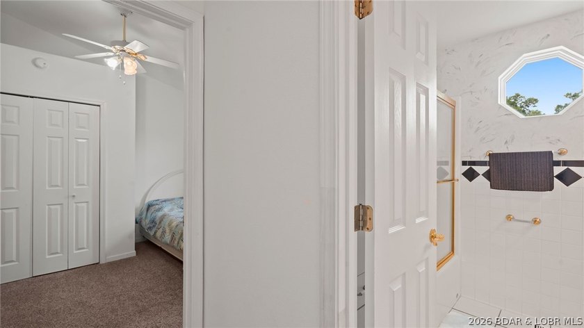 Move-in ready lakeview cabin offering 3 bedrooms, 2 baths, and - photo 31