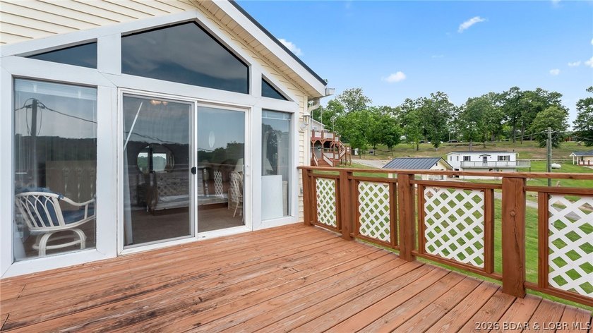 Move-in ready lakeview cabin offering 3 bedrooms, 2 baths, and - photo 36