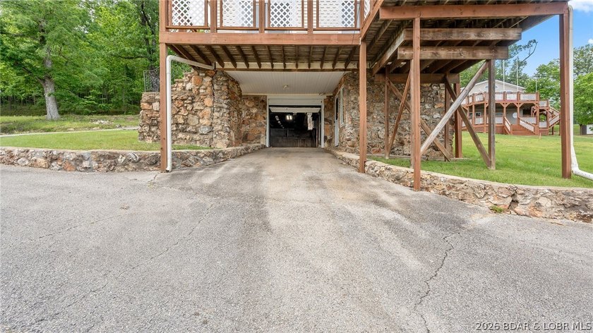 Move-in ready lakeview cabin offering 3 bedrooms, 2 baths, and - photo 43