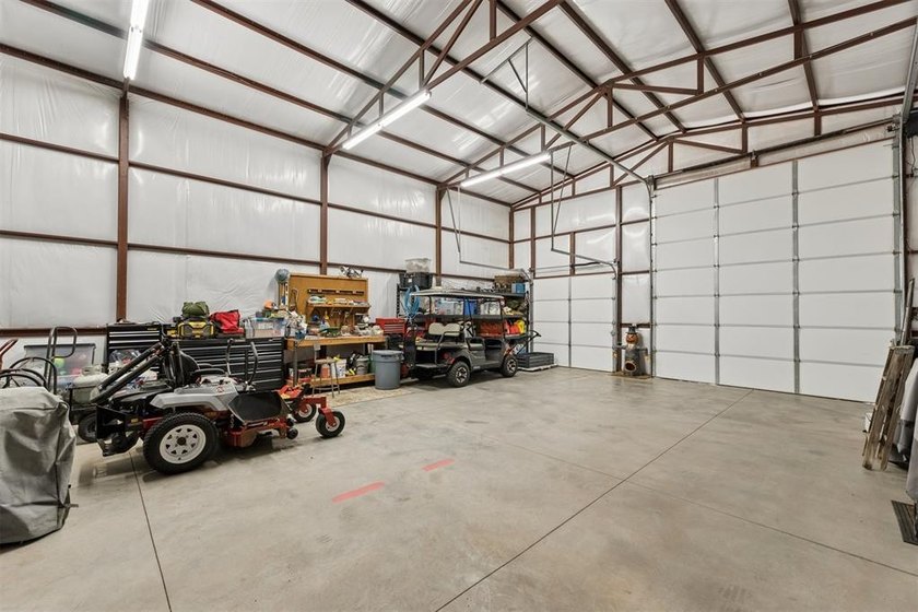 Beautiful one level home on a gorgeous .83 acre cul-de-sac lot! - photo 44