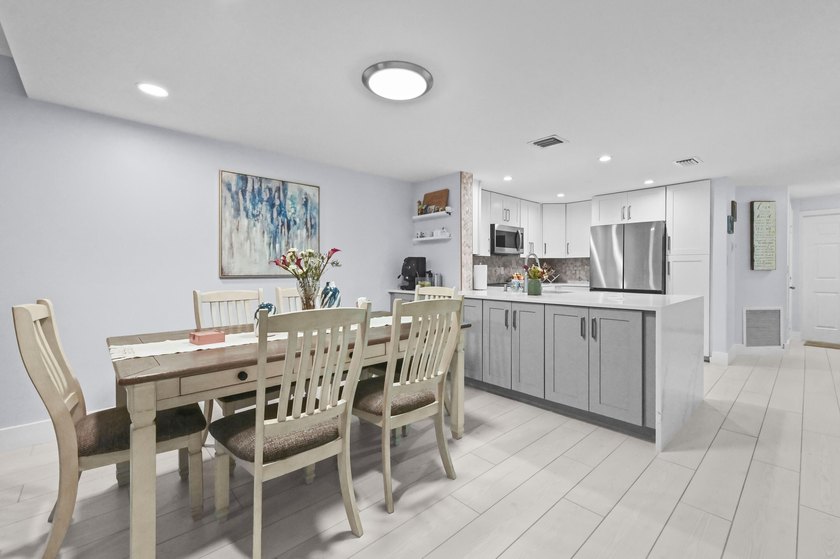 Welcome home to this beautifully remodeled 3-bedroom, 2.5-bath - photo 13