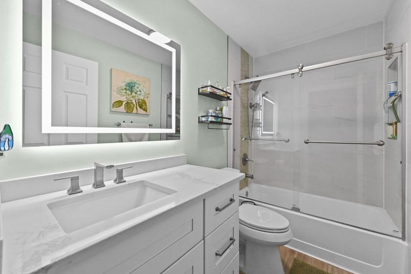 Welcome home to this beautifully remodeled 3-bedroom, 2.5-bath - photo 32