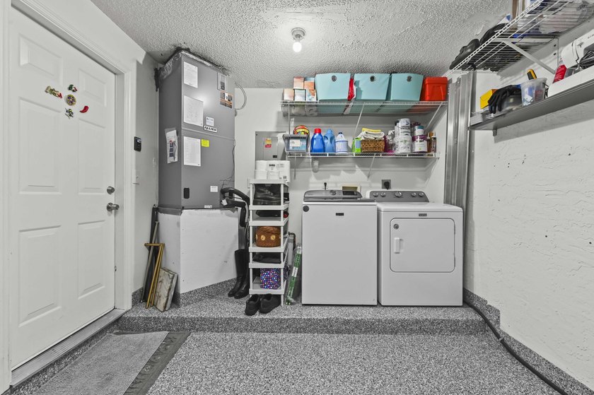 Welcome home to this beautifully remodeled 3-bedroom, 2.5-bath - photo 37