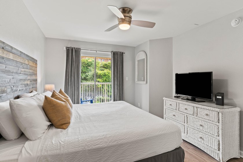 Step into your ultimate coastal getaway in beautiful Miramar - photo 16