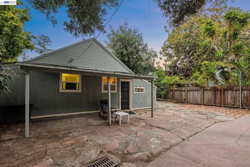 Two structures, one extraordinary lot: Victorian compound with - photo 31
