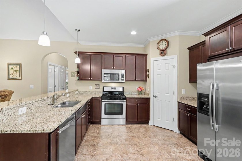 Huntersville's best kept secret and HIDDEN GEM. This 2-bedroom 2 - photo 8