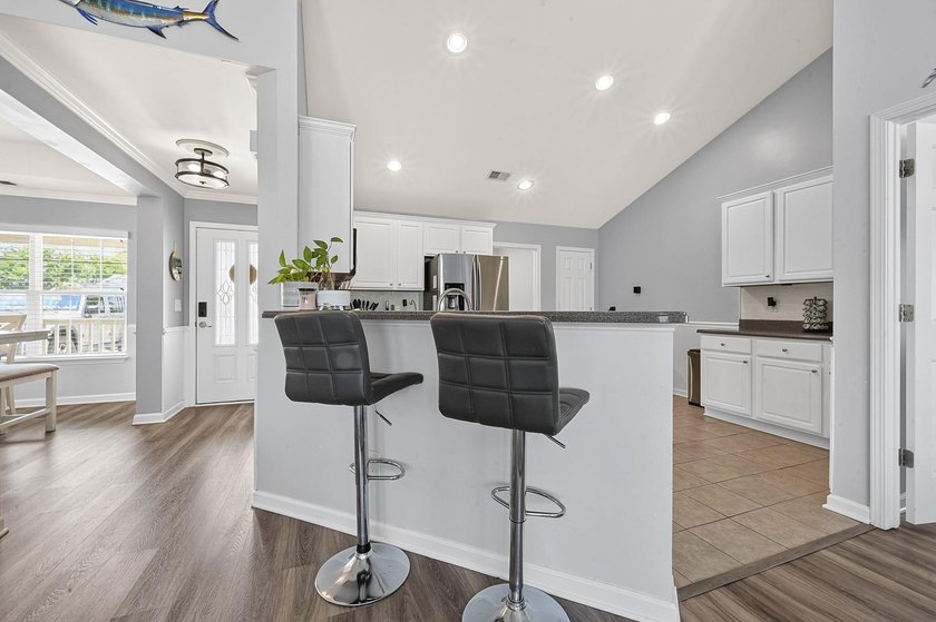 This is a short sale property. Welcome to this charming - photo 12