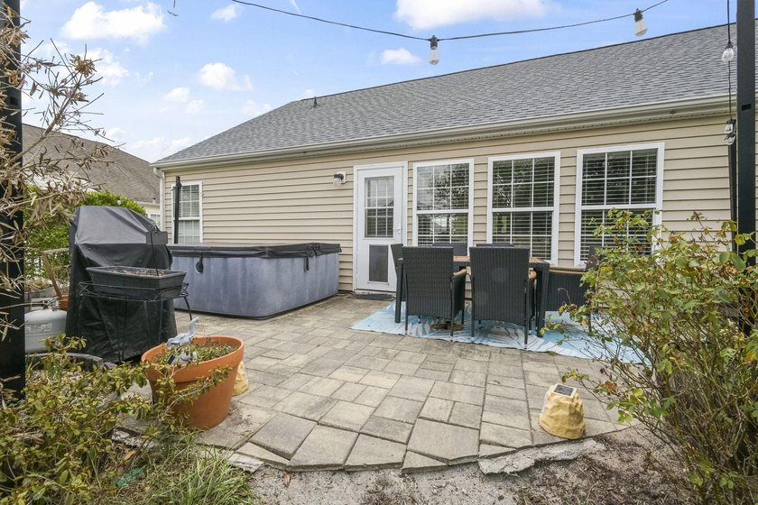 This is a short sale property. Welcome to this charming - photo 27