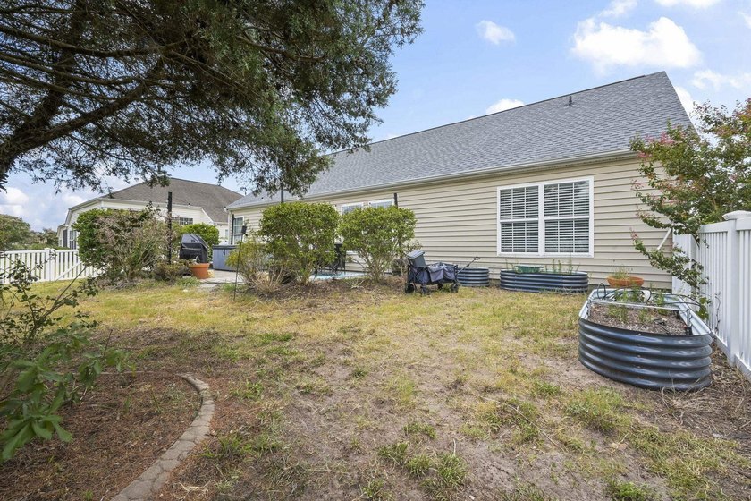 This is a short sale property. Welcome to this charming - photo 28