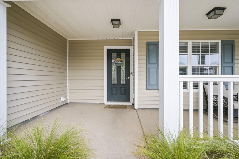 This is a short sale property. Welcome to this charming - photo 31