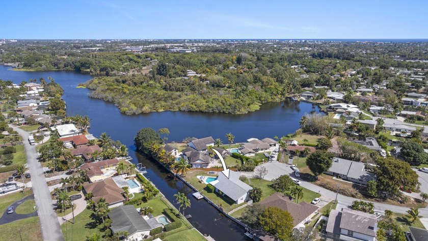 Welcome to waterfront living at its finest at 6797 Bayshore - photo 32