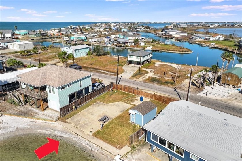 PREMIER BAYFRONT LOT - *PRICE IMPROVEMENT* - Wake up to endless - photo 3