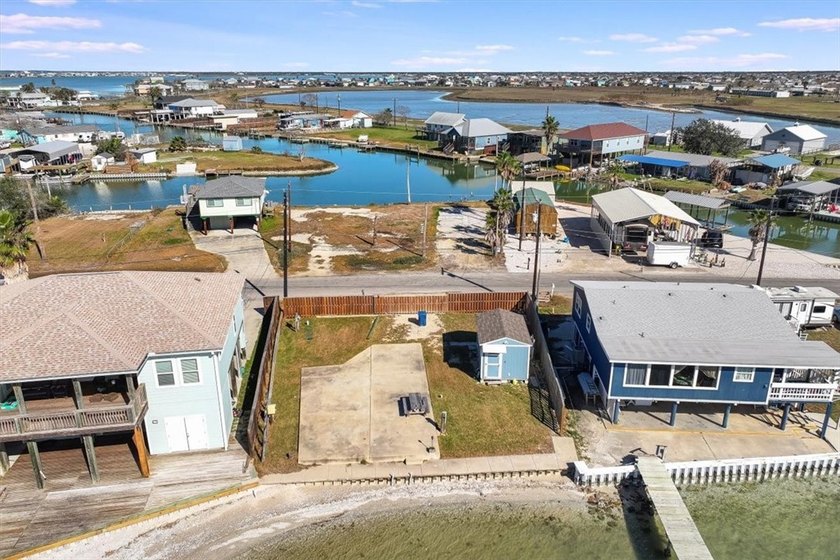 PREMIER BAYFRONT LOT - *PRICE IMPROVEMENT* - Wake up to endless - photo 9