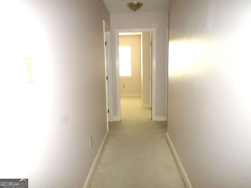 Previous buyers got *cold feet.* So now available again - photo 18