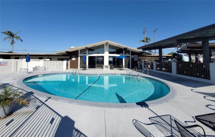 Welcome home to this well-maintained 3-bedroom, 2-bathroom - photo 20