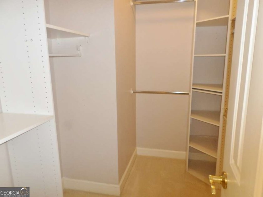 Previous buyers got *cold feet.* So now available again - photo 22
