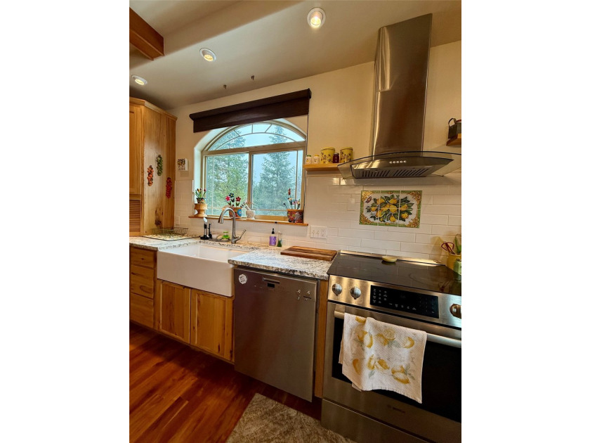This peaceful Montana property sits on 39.90 acres offering a - photo 28