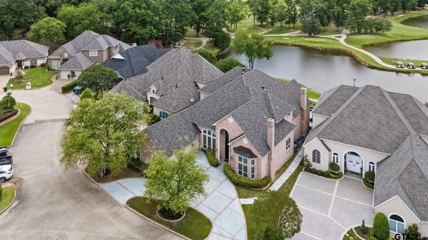 This extraordinary estate is located in the gated community of - photo 46