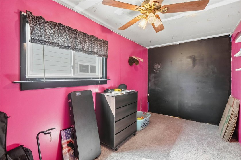 Welcome home to your charming 3-bedroom, 1-bath home in a - photo 10