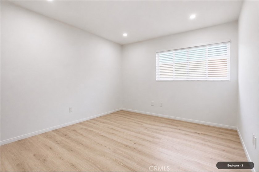 Welcome to this beautifully maintained and thoughtfully updated - photo 21