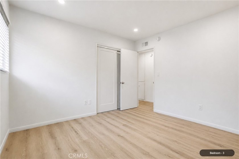 Welcome to this beautifully maintained and thoughtfully updated - photo 22