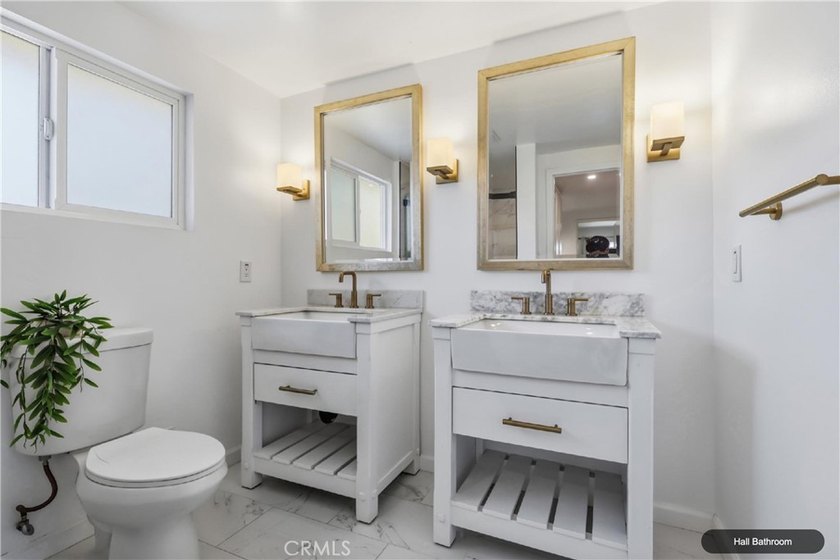 Welcome to this beautifully maintained and thoughtfully updated - photo 24