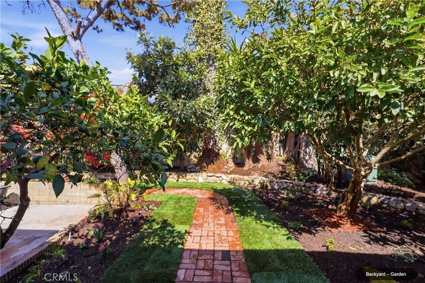 Welcome to this beautifully maintained and thoughtfully updated - photo 30