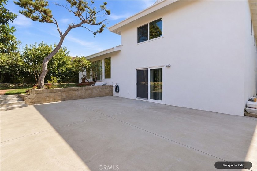 Welcome to this beautifully maintained and thoughtfully updated - photo 32
