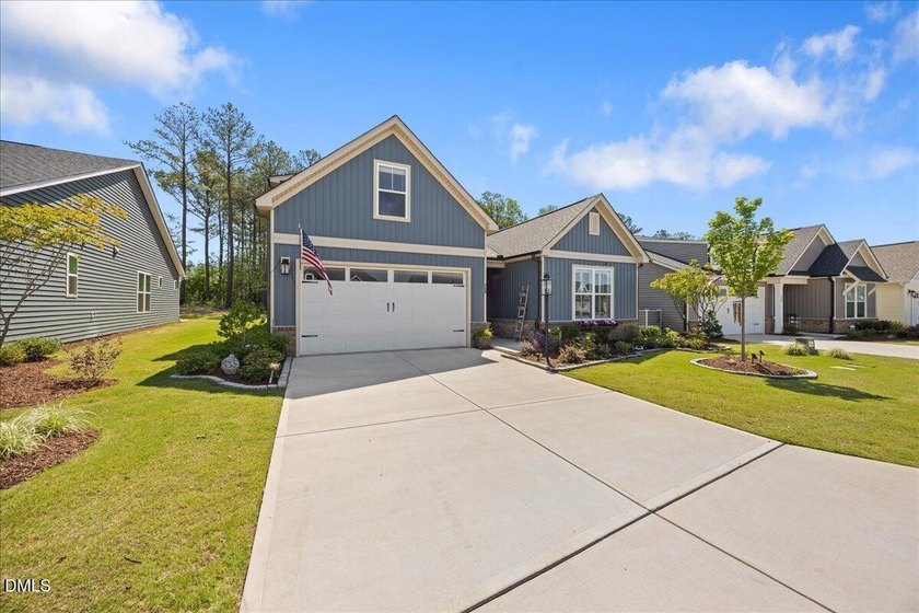 Welcome to 248 Falls Village Drive -- a stunning like-new home - photo 2